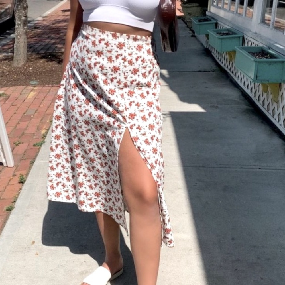 Danielle Bernstein White Floral Slip Midi Skirt XS | NWT